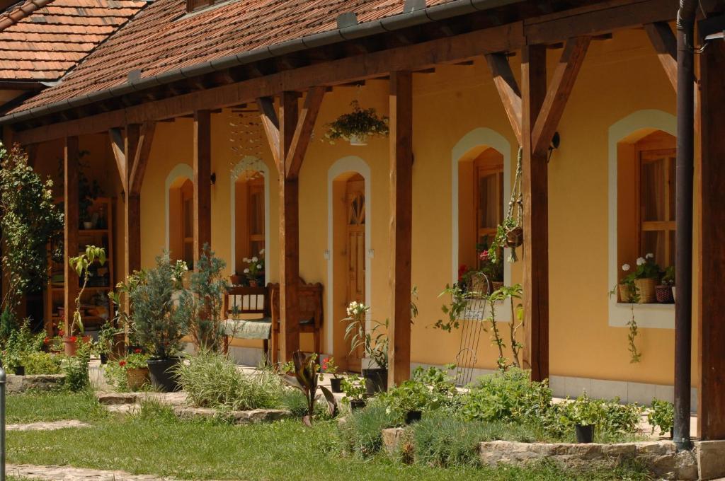 Eletfa Vendeghaz Hotel Eger Bagian luar foto