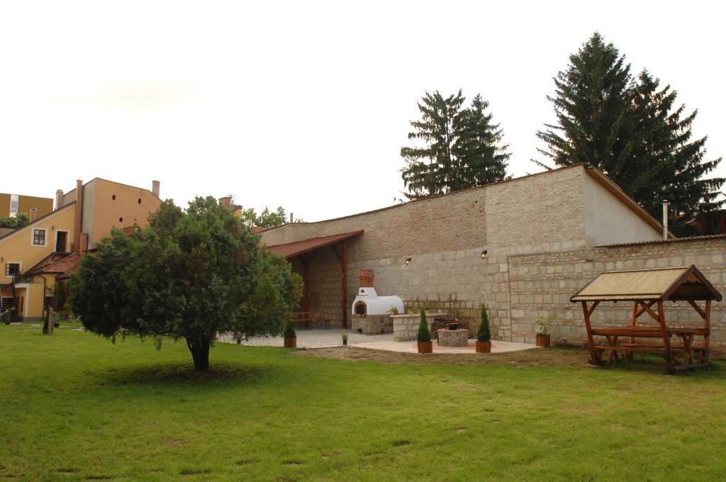 Eletfa Vendeghaz Hotel Eger Bagian luar foto