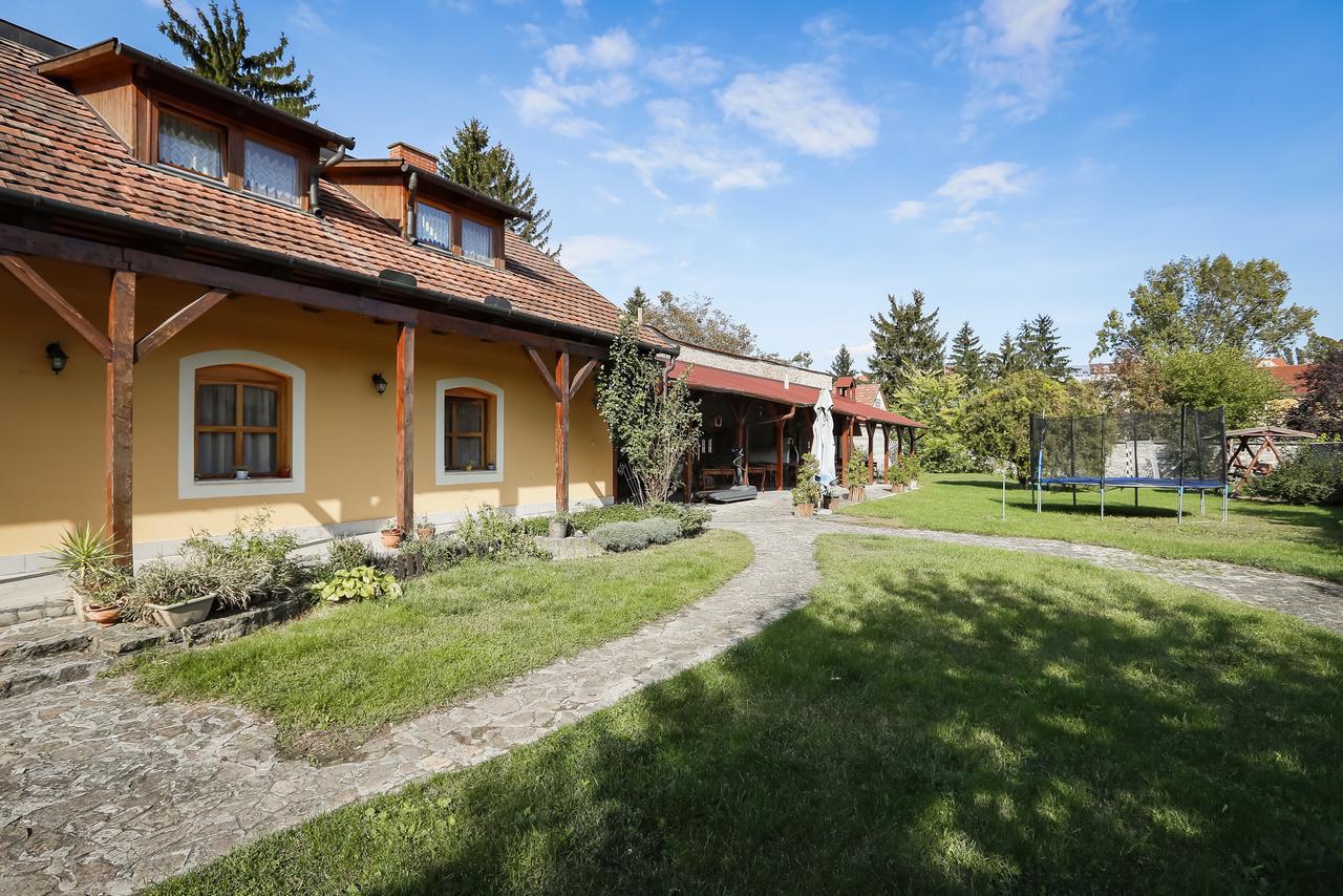 Eletfa Vendeghaz Hotel Eger Bagian luar foto